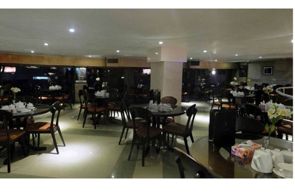 Piroozy Hotel (Isfahan)
